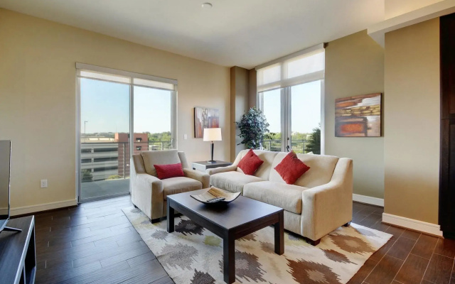 214 Barton 1Br 2Br