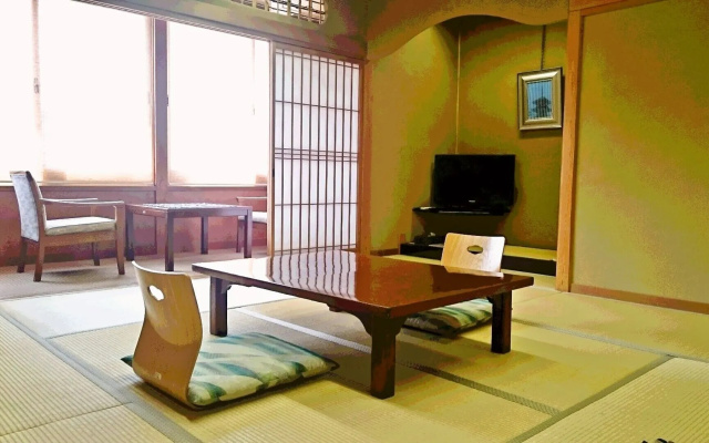 Mitsuwa Ryokan