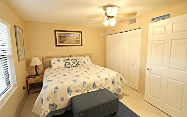 Ocean Village Club I15