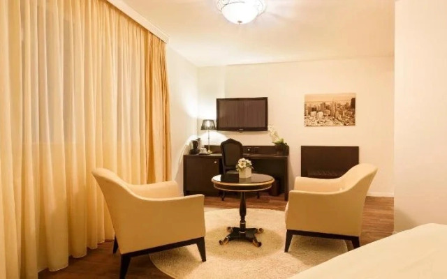 Business Hotel First