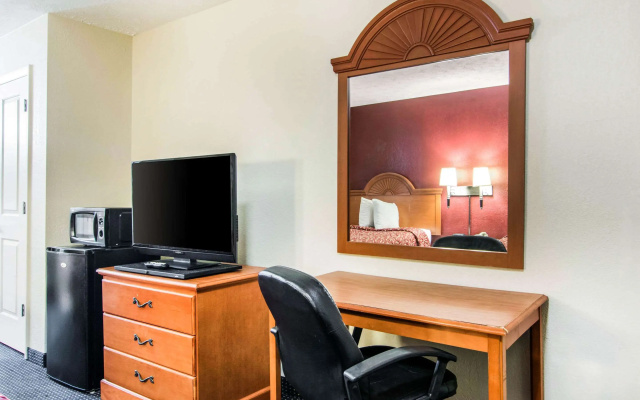 Rodeway Inn La Grange East
