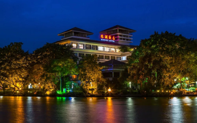 Ronghu Lake