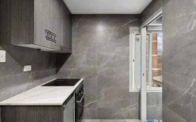 Cozy City Spot – Opposite Central, Easy Access to Sydney Icons