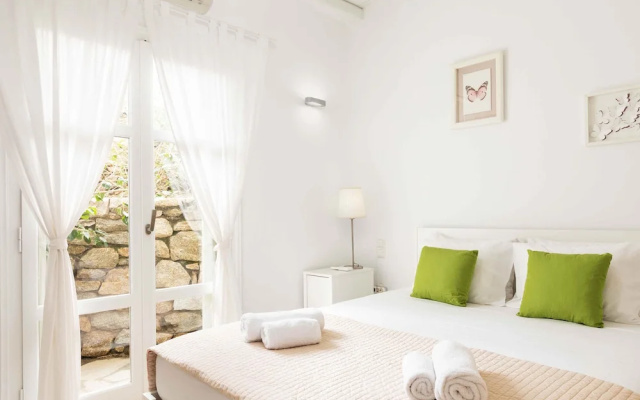 Modern Cycladic Style Villa Xara