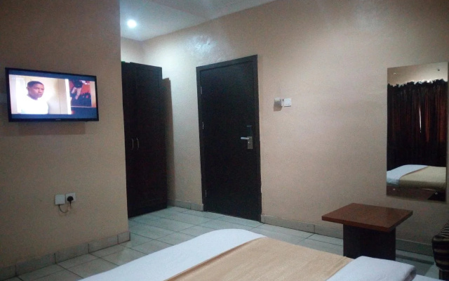 Peak Court Hotels