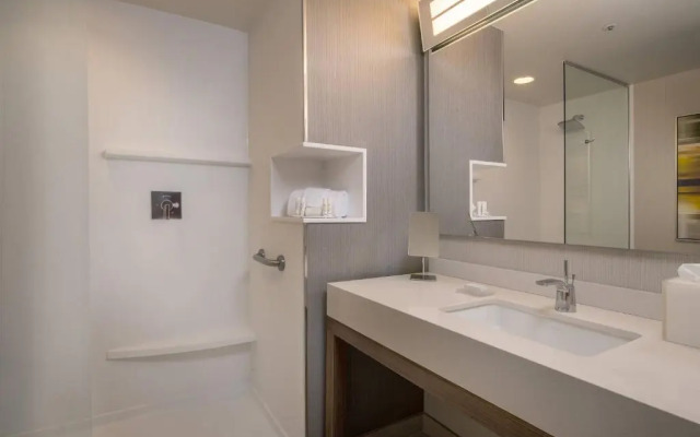 Courtyard by Marriott West Springfield