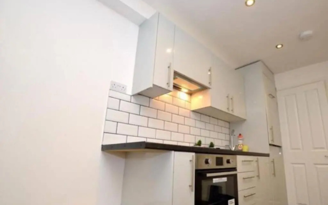 Small Cosy Studio In Plaistow. East London
