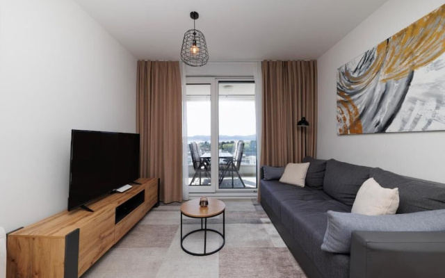 365 Sunsets Apartment by Belmont Realty