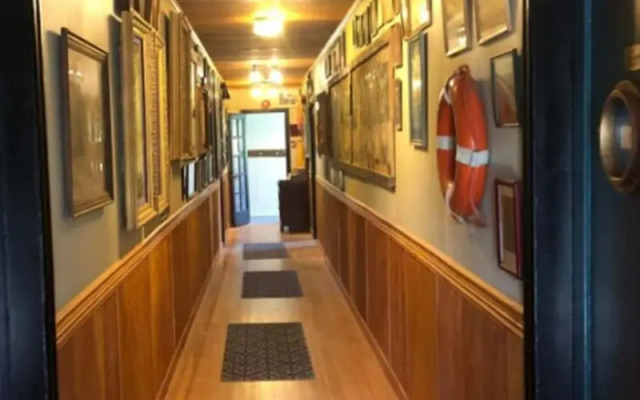 Anchor Inn Resort