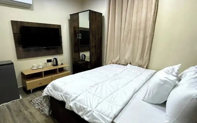 Rock Towers Apartment
