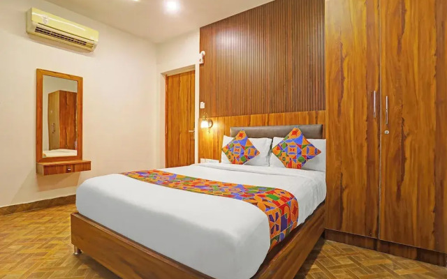 FabHotel Emerald Suites - Near MG Road Metro Station