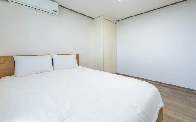 Yeosu Eoneumeosjinnal Pension