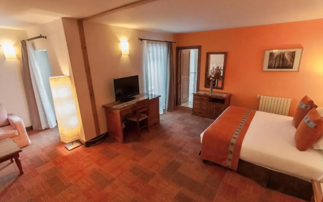 Hotel y Apartamentos Vilagaros