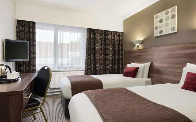 Riverside Hotel