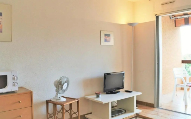 Appartement Le Lavandou, 1 pièce, 4 personnes - FR-1-251-230