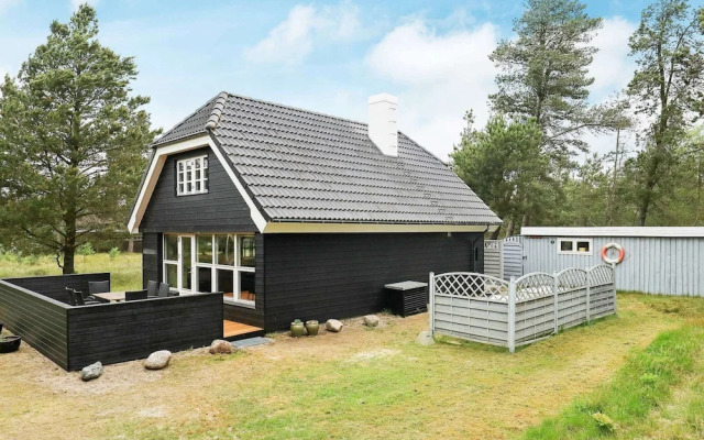 6 Person Holiday Home in Oksbol