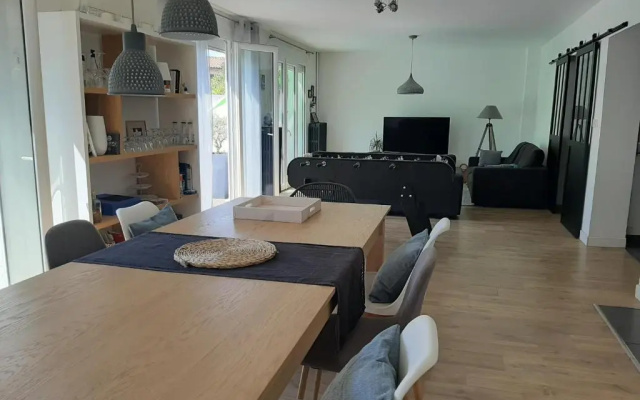 Maison lumineuse et agréable pour 6 à 8 personnes