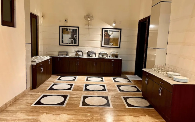Alpina Hotels & Suites