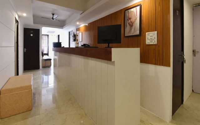 OYO Flagship 18618 Ocean Blue Residency