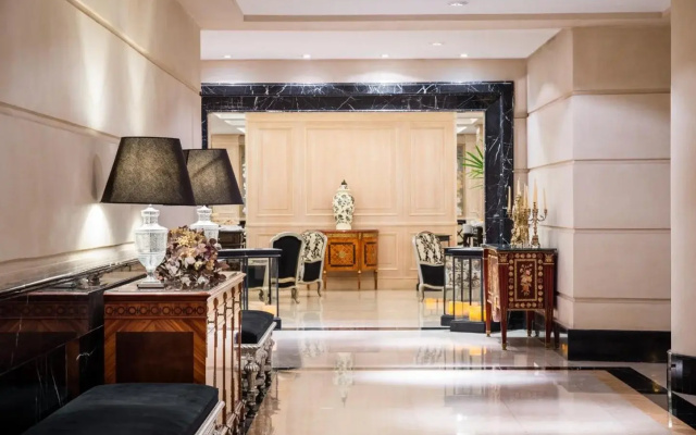 Diplomatic Hotel