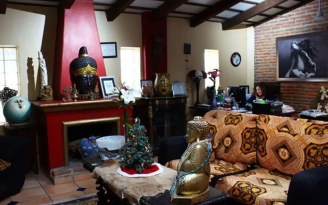 Casa Flores Bed & Breakfast
