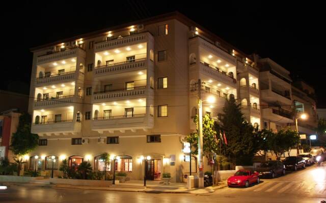Elina Hotel Apartments вид на фасад