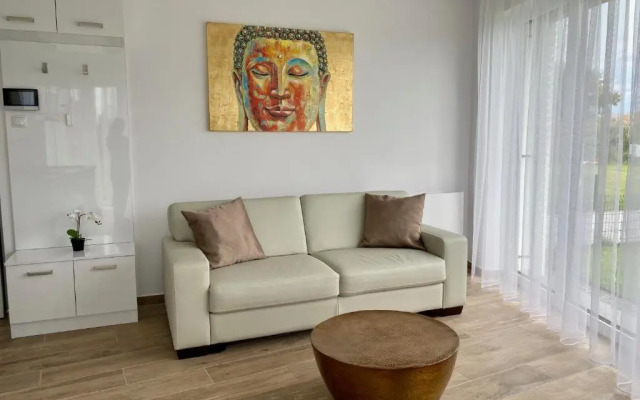 ROYAL SUN - lakeside luxury studio flat at Balaton