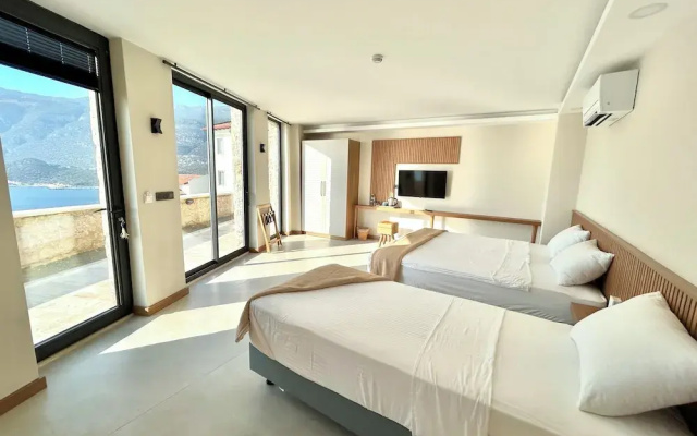 Lyxos Hotel