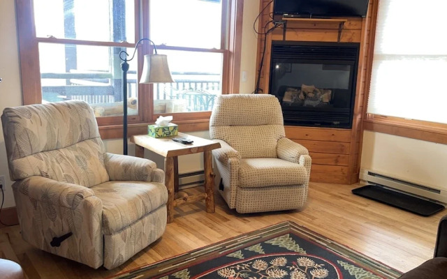 Powell Peak 104 1 Bedroom Condo by RedAwning
