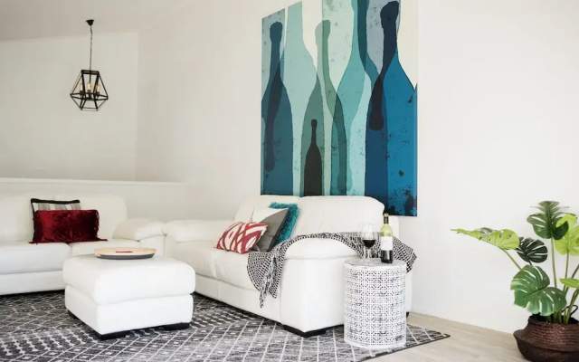 Lazy Days by Stay Noosa