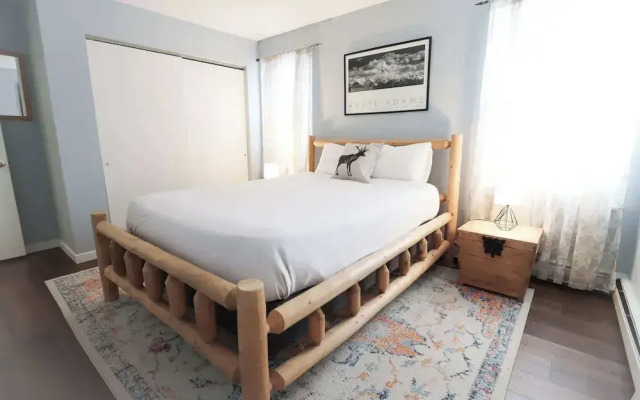 Sun Sung Cozy Condo A Stylish Escape for 4!