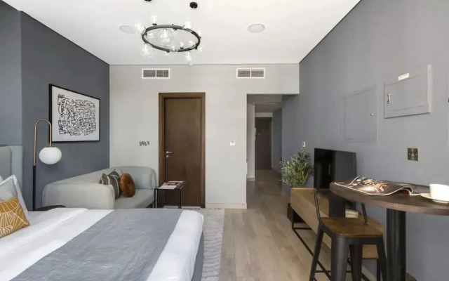 Silkhaus Comfy Studio in Difc Gym Pool Balcony
