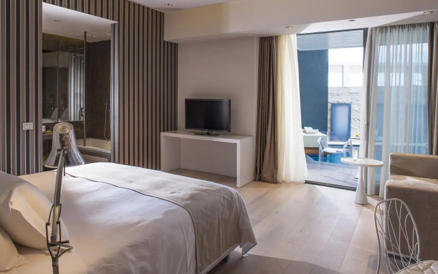 Pelagos Suites Hotel & Spa