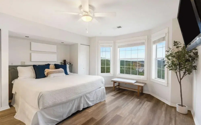 Ozark Mountain Oasis For 7!