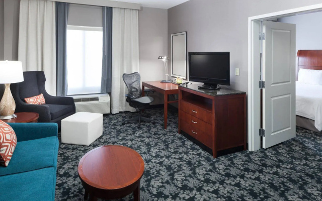 Hilton Garden Inn Lake Forest Mettawa