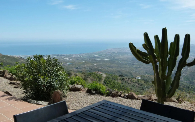 Comfortable Villa in Arenas with Private Pool