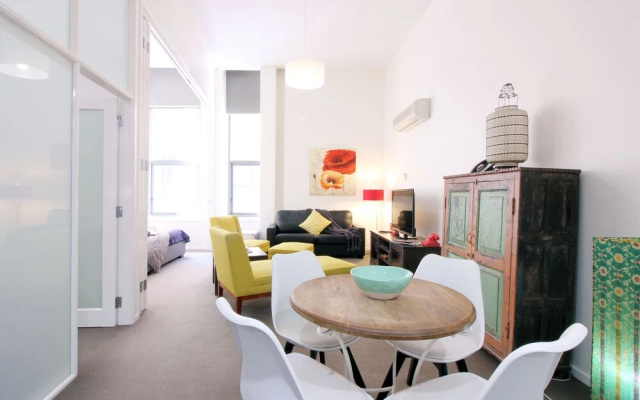 Essence of Degraves - Rejuvenate Stays