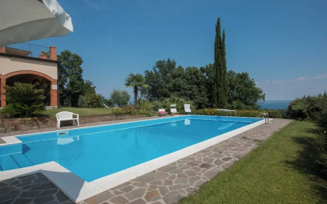 Daller Bianca con piscina