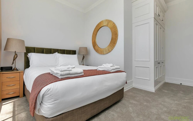 QV Glamour Apt with Carpark - 758