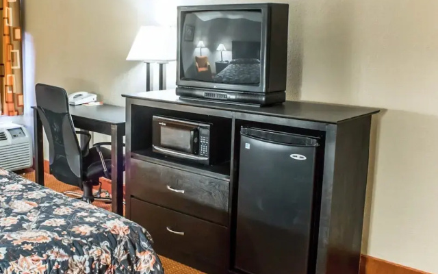 Econo Lodge Burlington I-40