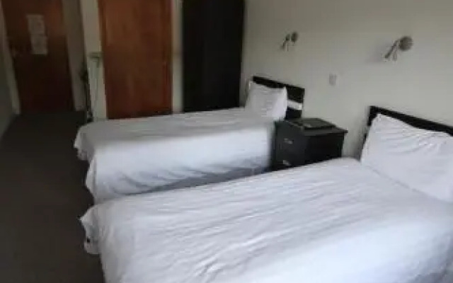Grove Court Hotel