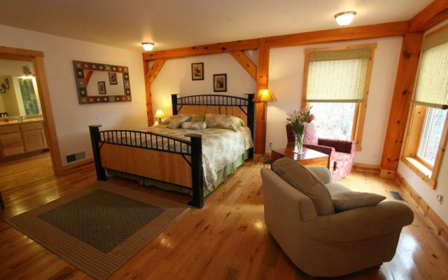 Brush Mountain Lodge