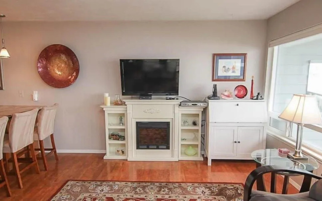 Ocean and Beach Views and Handicapped Accessible - Stunning Coastal Oasis