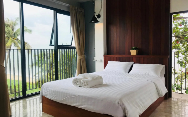 Joy Hotel