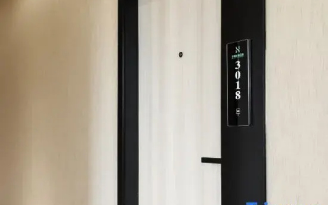 Jiangmen Huayue Boutique Apartment (Jiangmen East Station Branch)