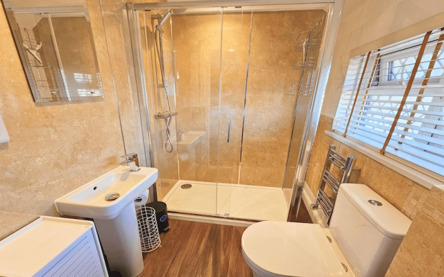 Dove Cott Sleeps 4 Central Location