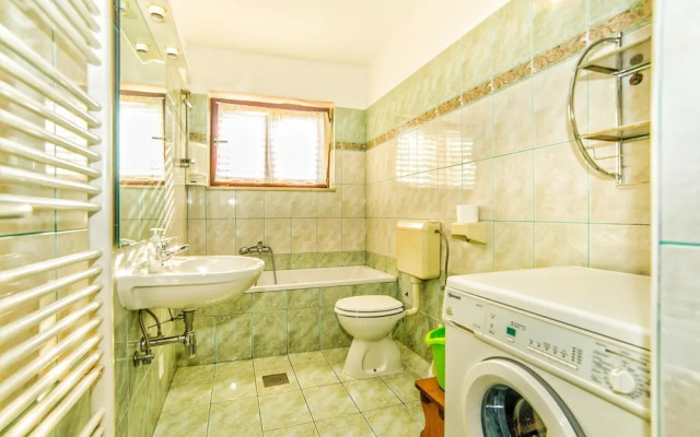 Apartment Belušić / Three Bedrooms A1