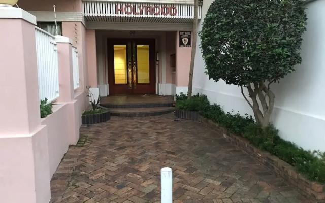 Holyrood Apartments 603