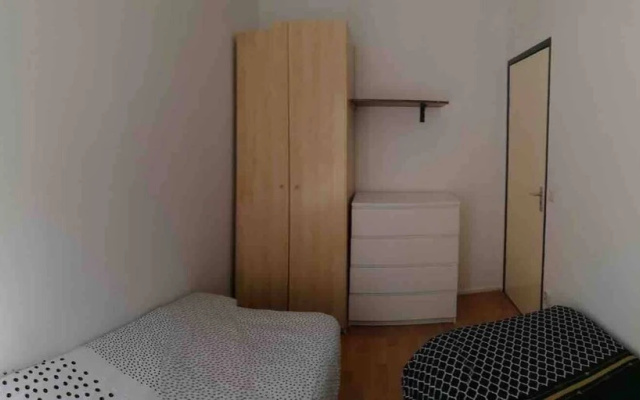 Room Charlotte 1...