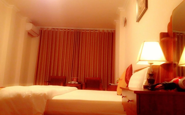Avalon Hotel